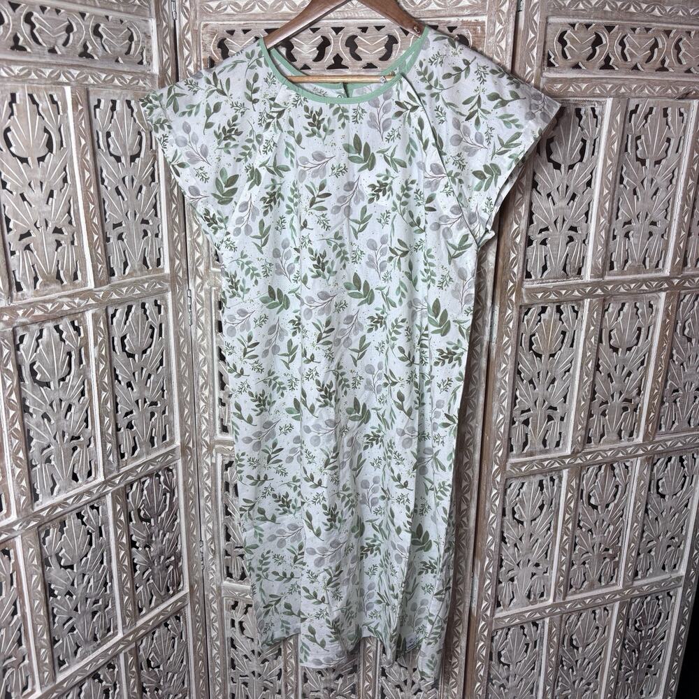 Gownies GREEN/GRAY/WHITE Floral Sz S/M Button Front Hospital Labor Gown NWT
